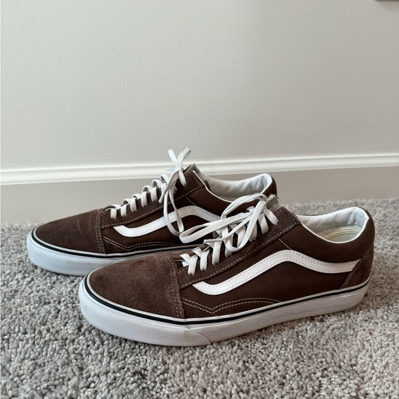 Vans - Picture 1 of 4
